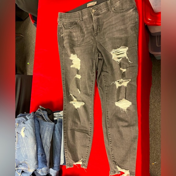 Fancy bottom jeans by Torrid - Picture 1 of 5